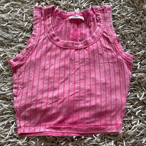 Zenana Ribbed Sleeveless Scoop Neck Cropped Tank Top Size M - Picture 2 of 5